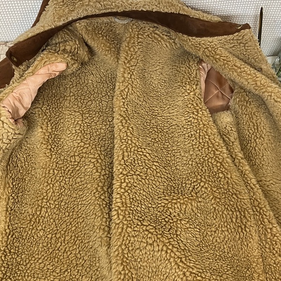 Shearling suede leather jacket - Picture 7 of 8